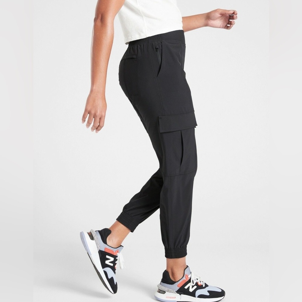 LIKE NEW Athleta Jogger